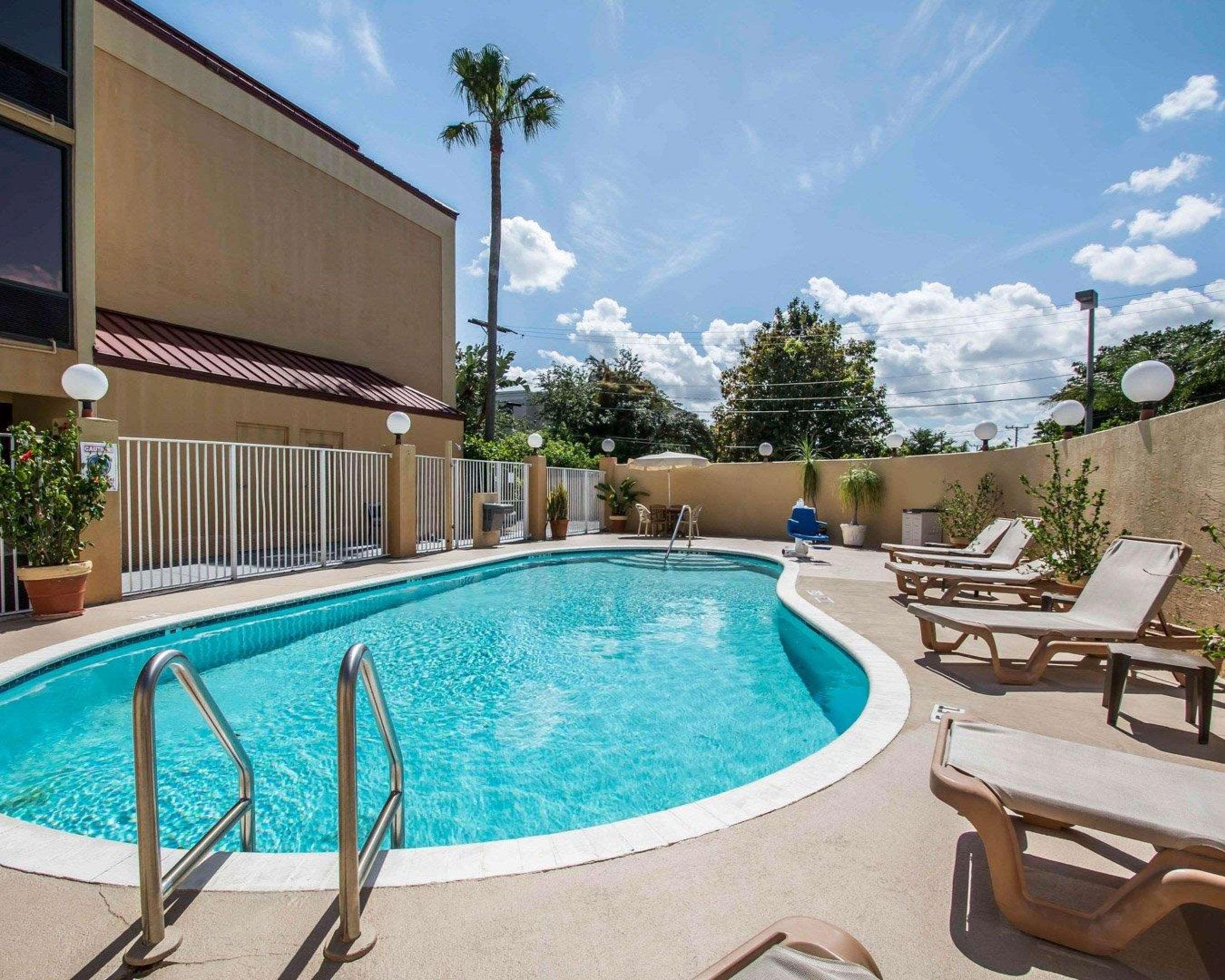 Comfort Inn & Suites Lantana - West Palm Beach South Экстерьер фото