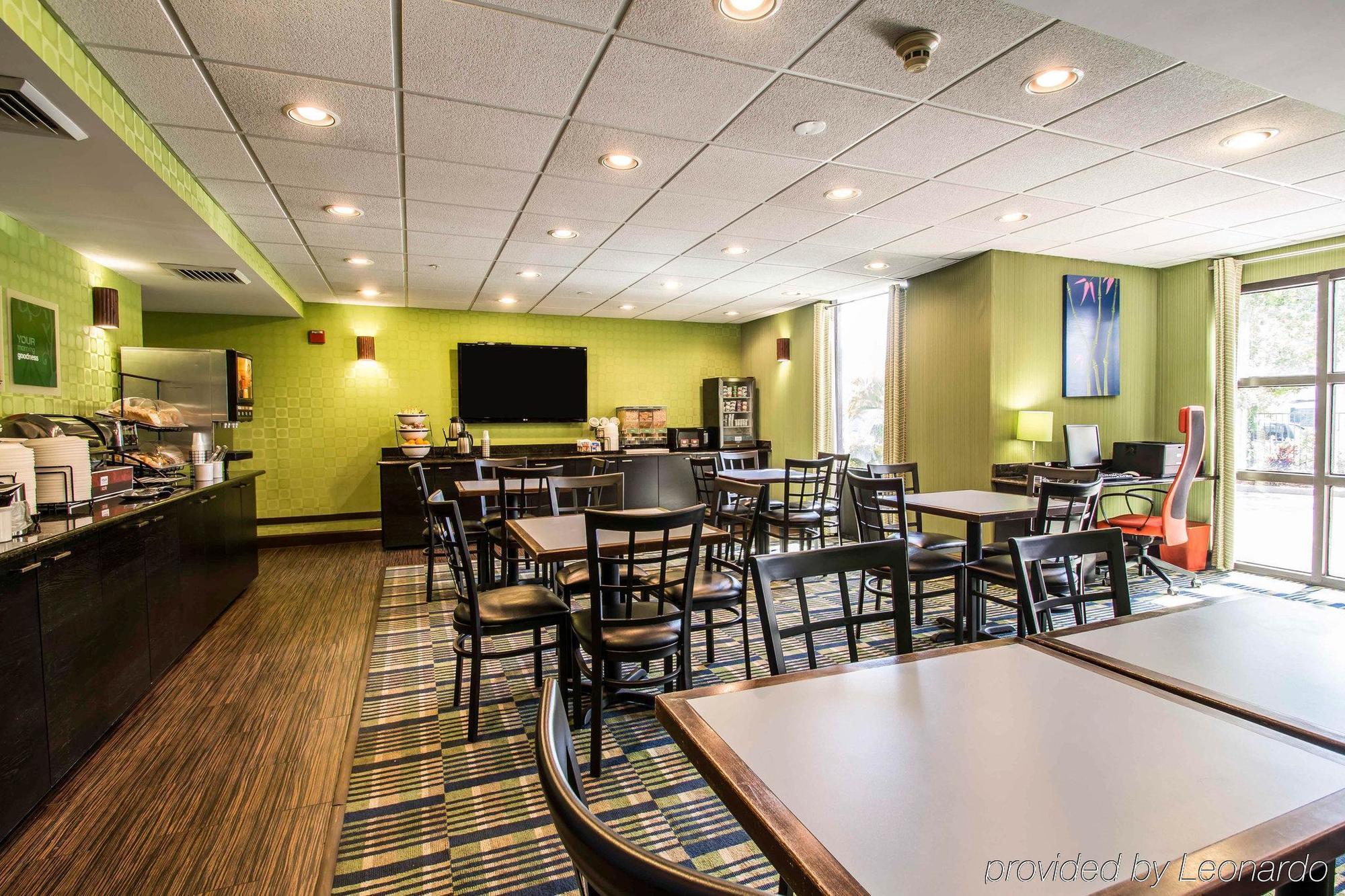 Comfort Inn & Suites Lantana - West Palm Beach South Экстерьер фото