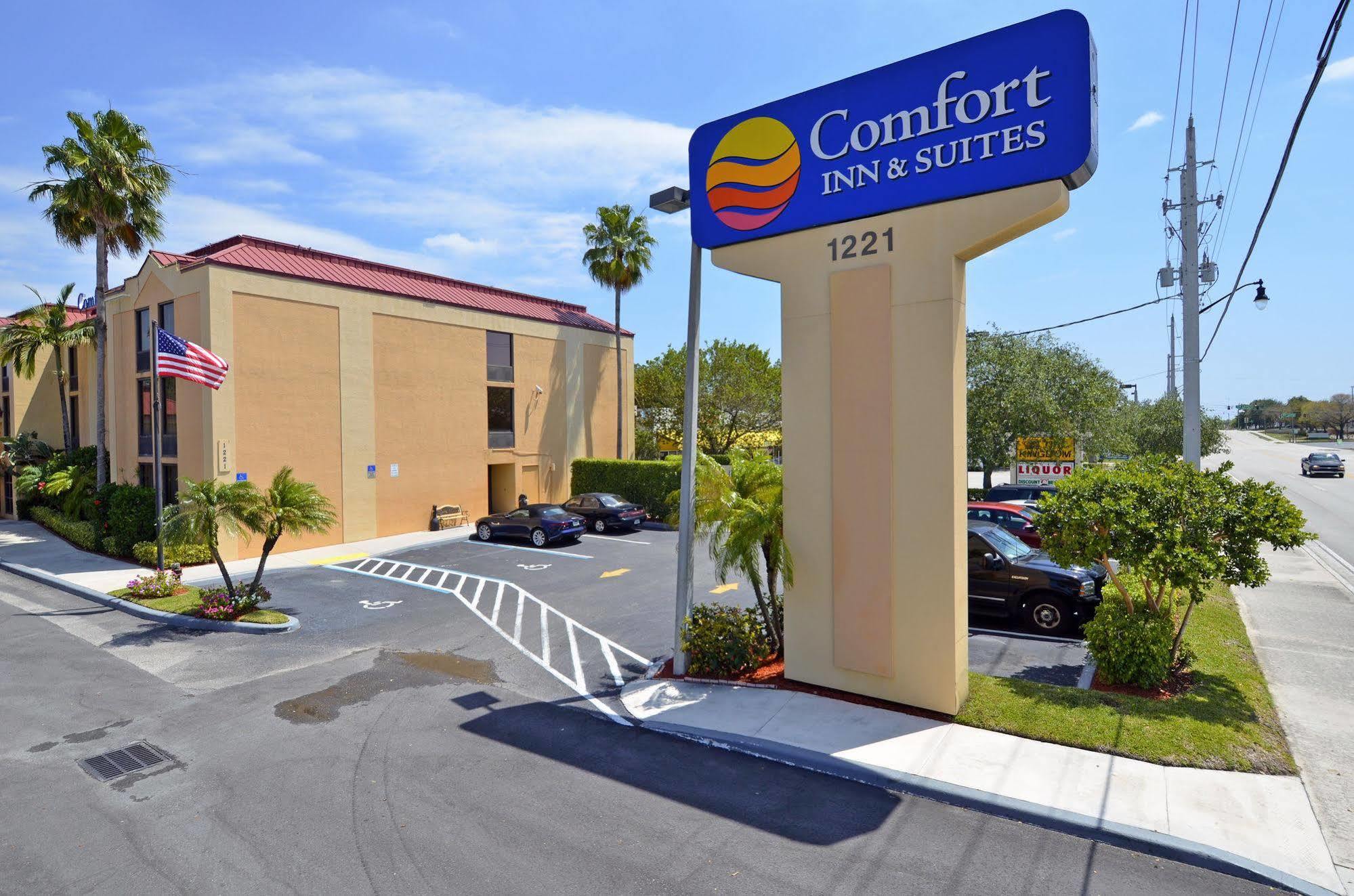 Comfort Inn & Suites Lantana - West Palm Beach South Экстерьер фото
